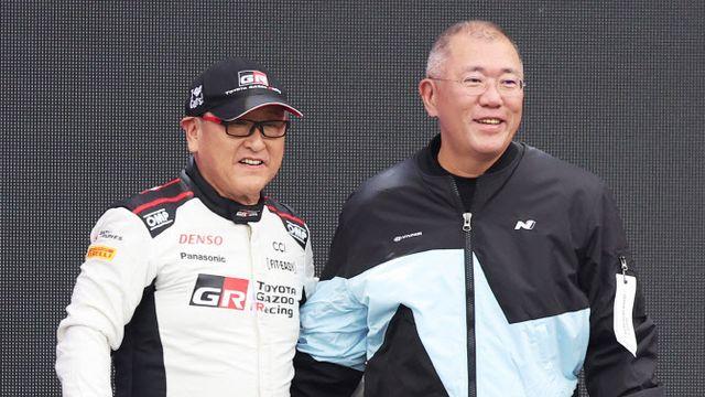 한 차에 탄 정의선·아키오…모터스포츠 넘어 수소 등 사업협업 기대감