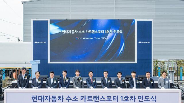 현대차, ‘엑시언트 수소 카트랜스포터’ 평택항 시범운영 사업 투입