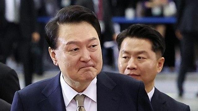 尹대통령 22.4%·국민의힘 29.4%…