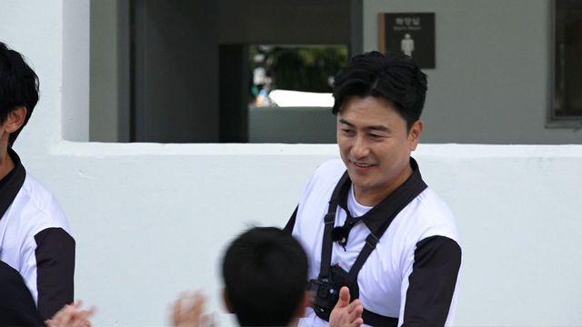 '뭉찬3’ 안정환X김남일, 아이돌 됐다?! '릴레이 하이파이브’ 준비