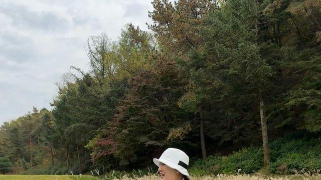 유소연, 쌀쌀한 가을 날씨 속 완성한 '고급스러운 골프룩'…트렌디한 패션템 눈길