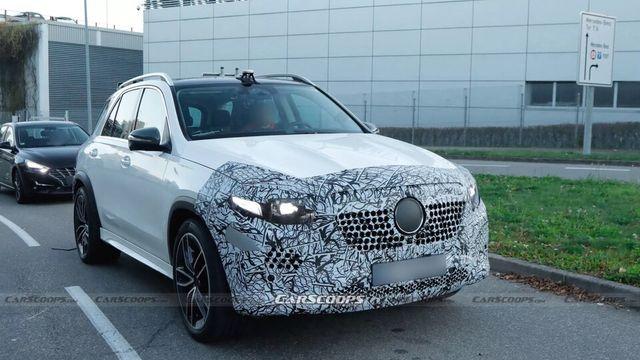 삼각별이 여기에도 박혀 있네? 벤츠, 'GLE 2차 페이스리프트' 테스트카 포착