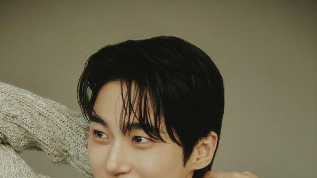 변우석이 제안하는 겨울 컬렉션...룩북 공개