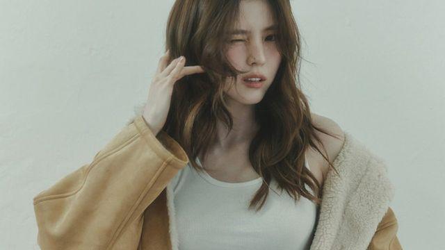 패딩 한소희 vs 무스탕 한소희, 올겨울 필수 '패션템' 스타일 대결