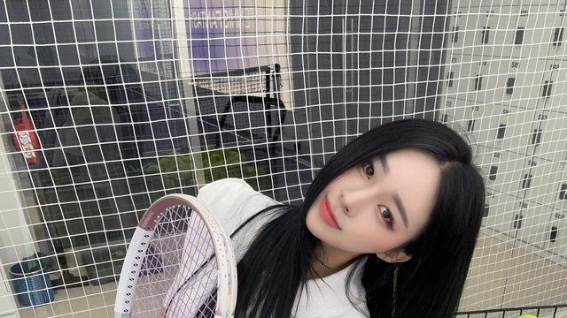 한초임, 테니스 코트에서 선보인 발랄한 '테니스 스쿨룩'