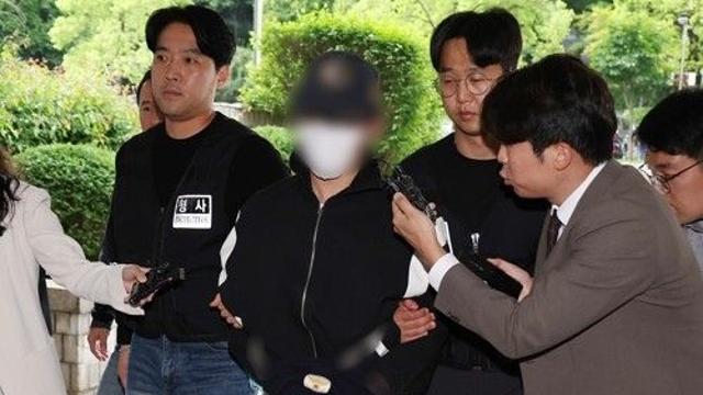 검찰 '교제살인 의대생' 사형 구형…유족, 판사 앞 무릎 꿇어(종합)