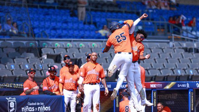 '연장 승부치기 무사 만루' 네덜란드, 프리미어12 개막전서 파나마 꺾고 '첫 승'