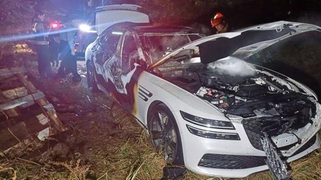 “차가 좋아 보여서” 불에 탄 렌터카 운전자 숨진 채 발견, 충격적인 전말