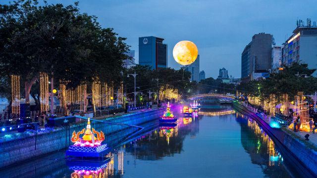 '러이 끄라통 페스티벌'로 태국 전역 빛의 향연 펼쳐! 