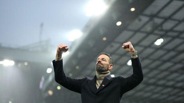 ‘감독 대행 4경기 3승 1무’ 판 니스텔로이의 운명은?...아모림 “이야기해야 해, 모두 설명하겠다”