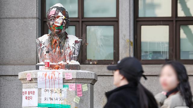 동덕여대가 공학으로 바뀌지 않으면 일어나는 현상.jpg