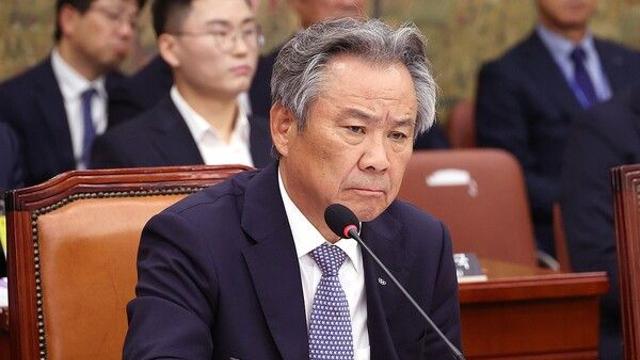 [이슈] 문체부, 이기흥 체육회장 ‘직무정지’ 통보…스포츠공정위, 이 회장 3연임 도전 승인