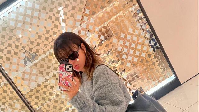 한효주, 오버핏 스웨터에 찢청…멋스러운 '꾸안꾸' 패션