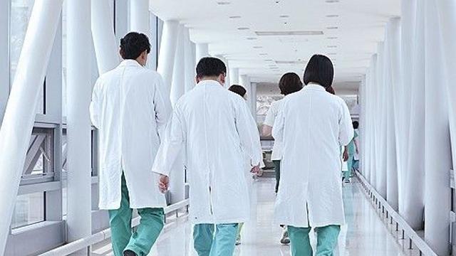 의대증원 여파 속 내년 전문의 시험 566명 접수…올해의 20%수준