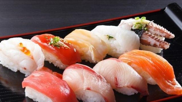 사람들이 의외로 잘 모르는 왼손잡이의 불편한 점..