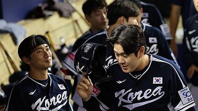 대표팀 첫 홈런에도 웃지 못한 나승엽 