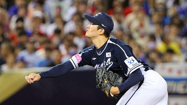 [프리미어12] ABS 없는 티, 바로 났다...'제구 마스터' 고영표, 1회부터 겪은 '사람의 오류' 그리고 6실점