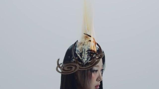 이브, '디지털↔현실' 넘나드는 사이버네틱 무드…신곡 'Viola' 티저