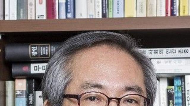 '윤석열 훈장 안 받겠다'…교수·교사들 잇따라 훈장 거부..