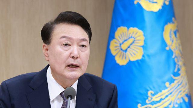 尹대통령 15일 한미일 정상회의…트럼프 회동 여부 주목