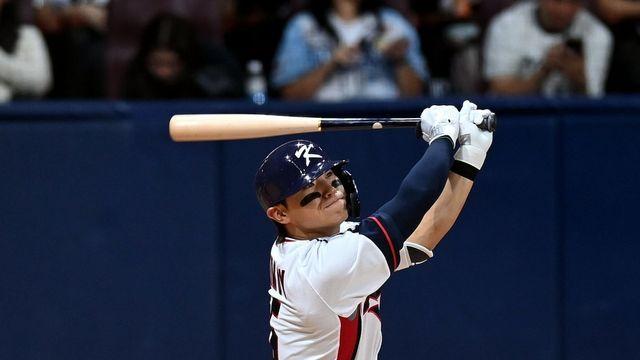 ‘김도영 만루홈런’ 한국, 쿠바 완파 ‘4강 불씨 되살렸다’