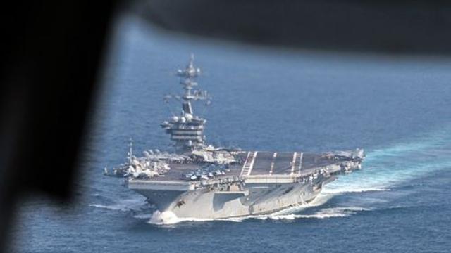 위용 뽐낸 美슈퍼항모 조지워싱턴함…스텔스기 F-35C 착륙시연도