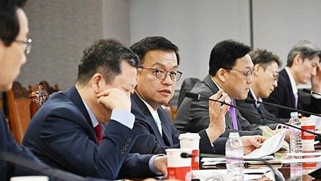 외환당국 7개월만에 구두개입…