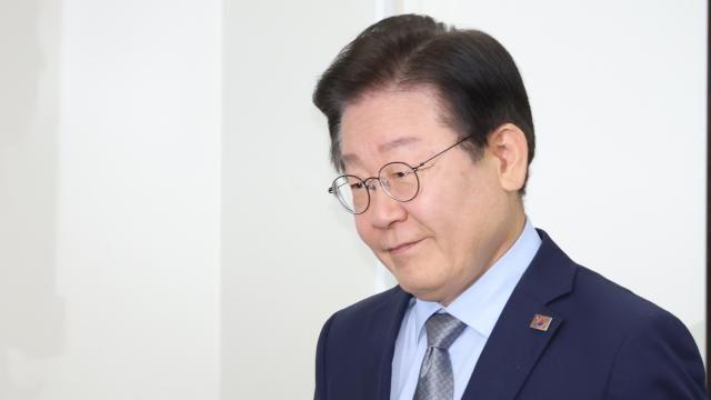 이재명, 아내 1심 선고 앞두고...