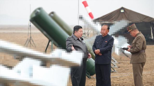 김정은, 자폭공격형 무인기 세 달 만에 재참관…