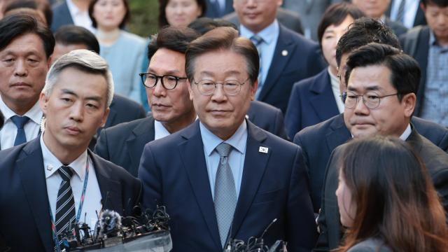 법원, '선거법 위반' 이재명 징역 1년·집유 2년 선고...李 