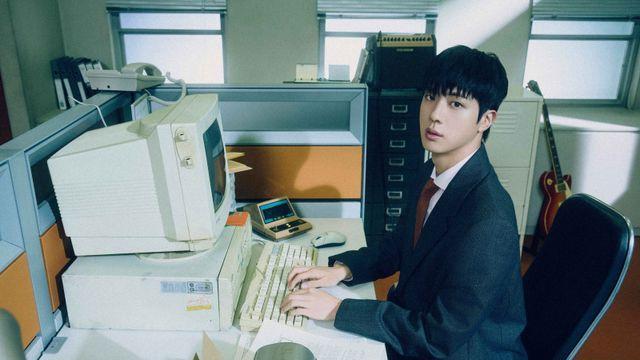 ‘컴백’ 진 “첫 솔로앨범 ‘해피’ 듣고 행복해지길” [일문일답]