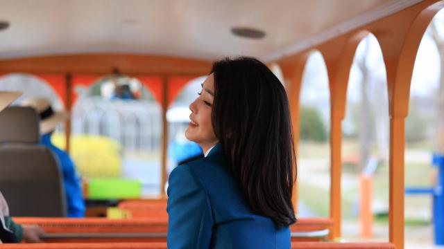 '주술사' 김건희의 아주 사적인 욕망과 허영에 관한 고찰