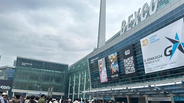 [지스타2024] 수능 끝난 인파로 '북적'…시연 대기만 2시간 넘어