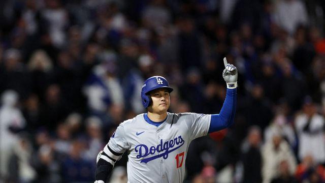 오타니 하루에만 3관왕 싹쓸이, 역대 첫 양대 리그서 '행크 에런상' 수상