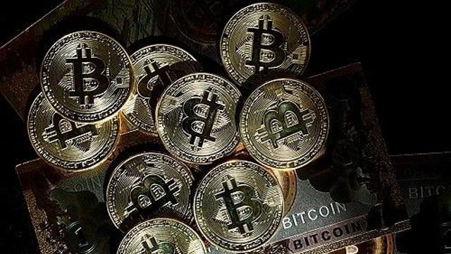 비트코인, 9만 달러대 횡보…리플, 1달러 넘어서며 '폭등'