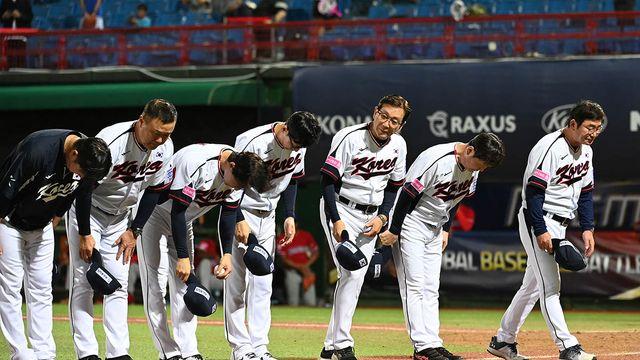 '빅이닝 두 번'이면 충분했다…6점 차 뒤집은 대표팀, 슈퍼라운드행 희망 이어갔다 [프리미어12]