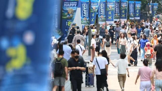 부업도 뛰는데···1인 가구, 7800만원 빌리고 절반은 '월세살이'