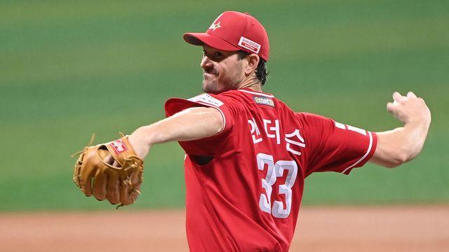 '대성불패' 넘고 '새 역사' 앤더슨, 연봉 2배 인상 '잭팟'…더거 내쫓길 참 잘했다