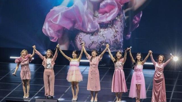 '트롯 걸즈 재팬' 앙코르 공연도 만석 행렬... '돌아와요 부산항에' 귀호강 선물