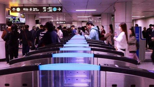 서울지하철, 결국 파업 ‘기로’···노조 찬반투표서 찬성률 71%