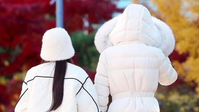 갑자기 미쳐버린 날씨에 시민들 당황... 기상청이 예보한 내일 날씨는 더 장난 아니다