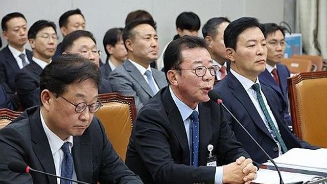 여야, 운영위서 대통령실 예산 충돌…'尹 골프장 이용' 공방도(종합)