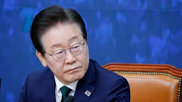 [속보] '경기도 법인카드 업무상 배임' 이재명 불구속 기소