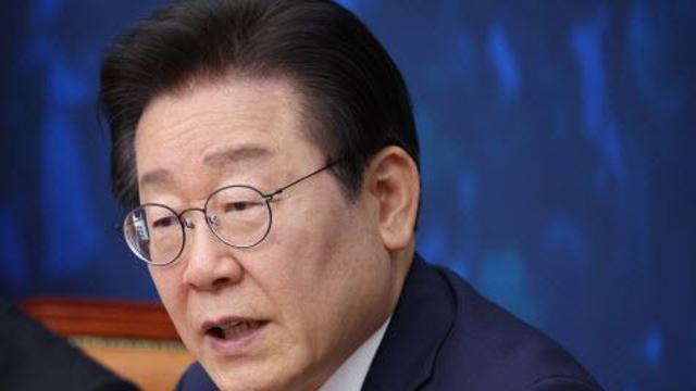 檢, 이재명 '법카 사적 사용' 의혹 불구속 기소…