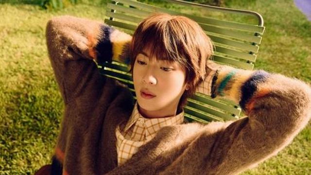 BTS 진, 오늘 신곡 '러닝 와일드' 리믹스 발표