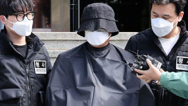 '생방송 살인 유튜버' 무기징역 선고에 '감사' 손뼉...유족엔 욕설