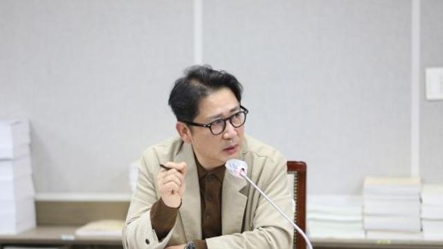 수원특례시의회 현경환 의원, 독서문화 진흥 방안 촉구