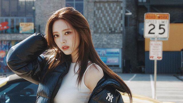 [★화보] 있지 유나, 힙한 겨울을 위해 선보인 패딩 스타일링