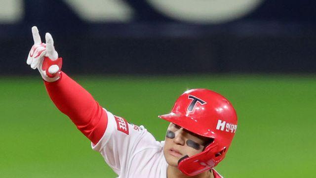 '센세이션' 김도영, 역대 두 번째 만장일치 MVP 도전...신인상 김택연 '유력'