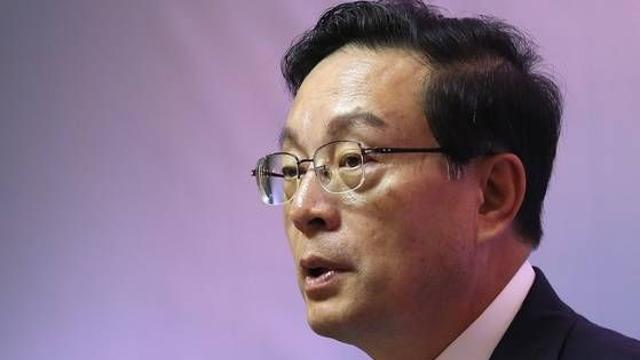 '친인척 부당대출' 손태승 전 우리지주 회장 구속영장